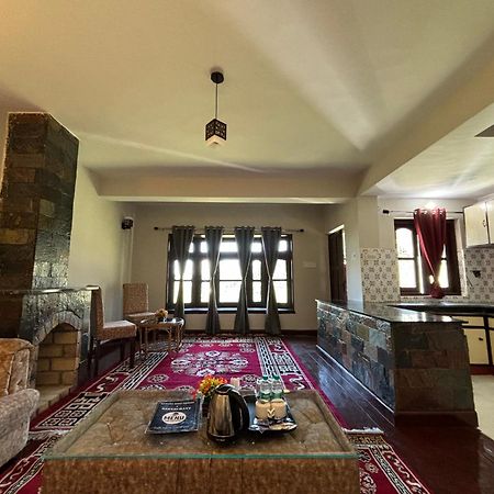 Kumaon Roop Resort Near Kainchi Dham Nainital Ngoại thất bức ảnh