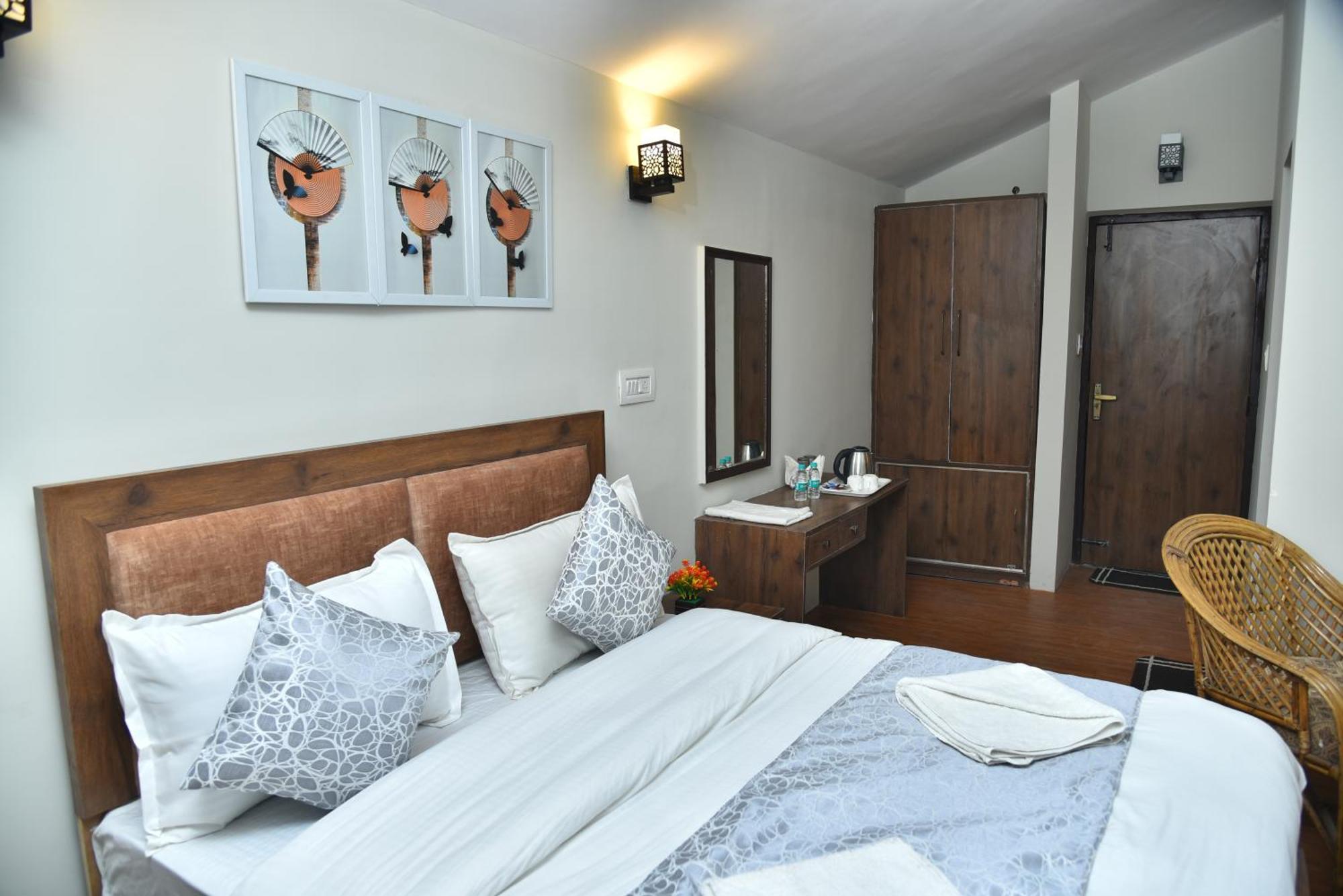 Kumaon Roop Resort Near Kainchi Dham Nainital Ngoại thất bức ảnh