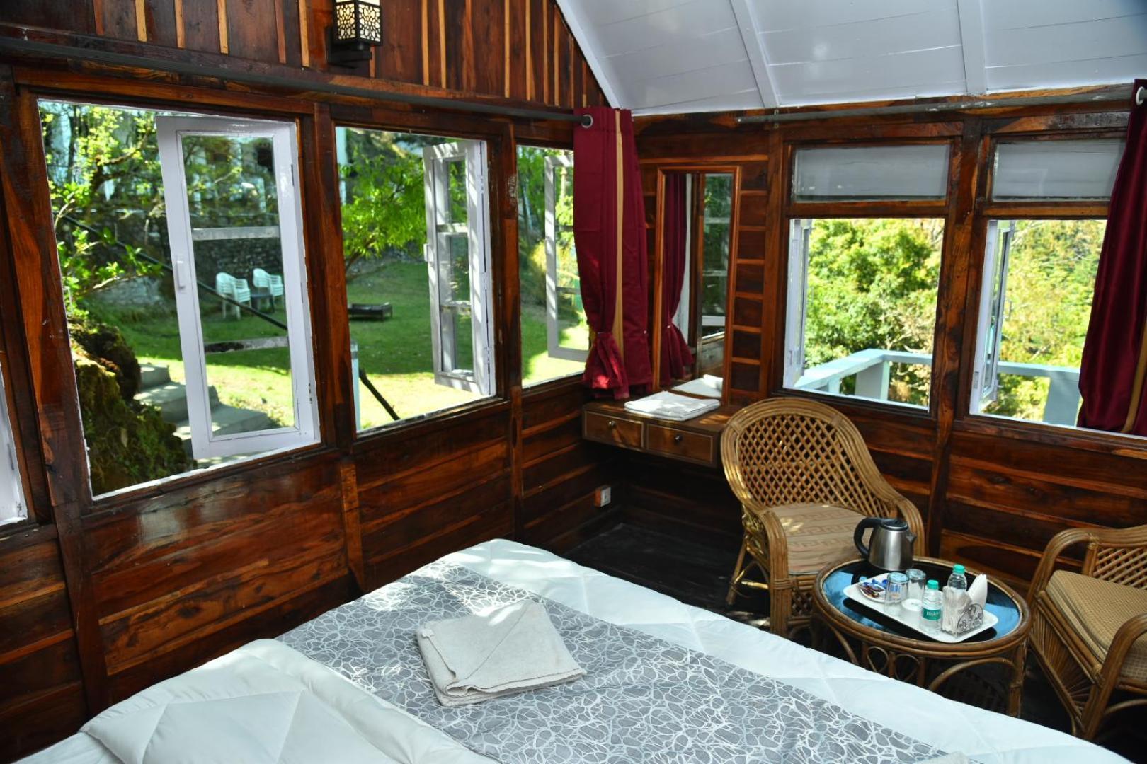 Kumaon Roop Resort Near Kainchi Dham Nainital Ngoại thất bức ảnh