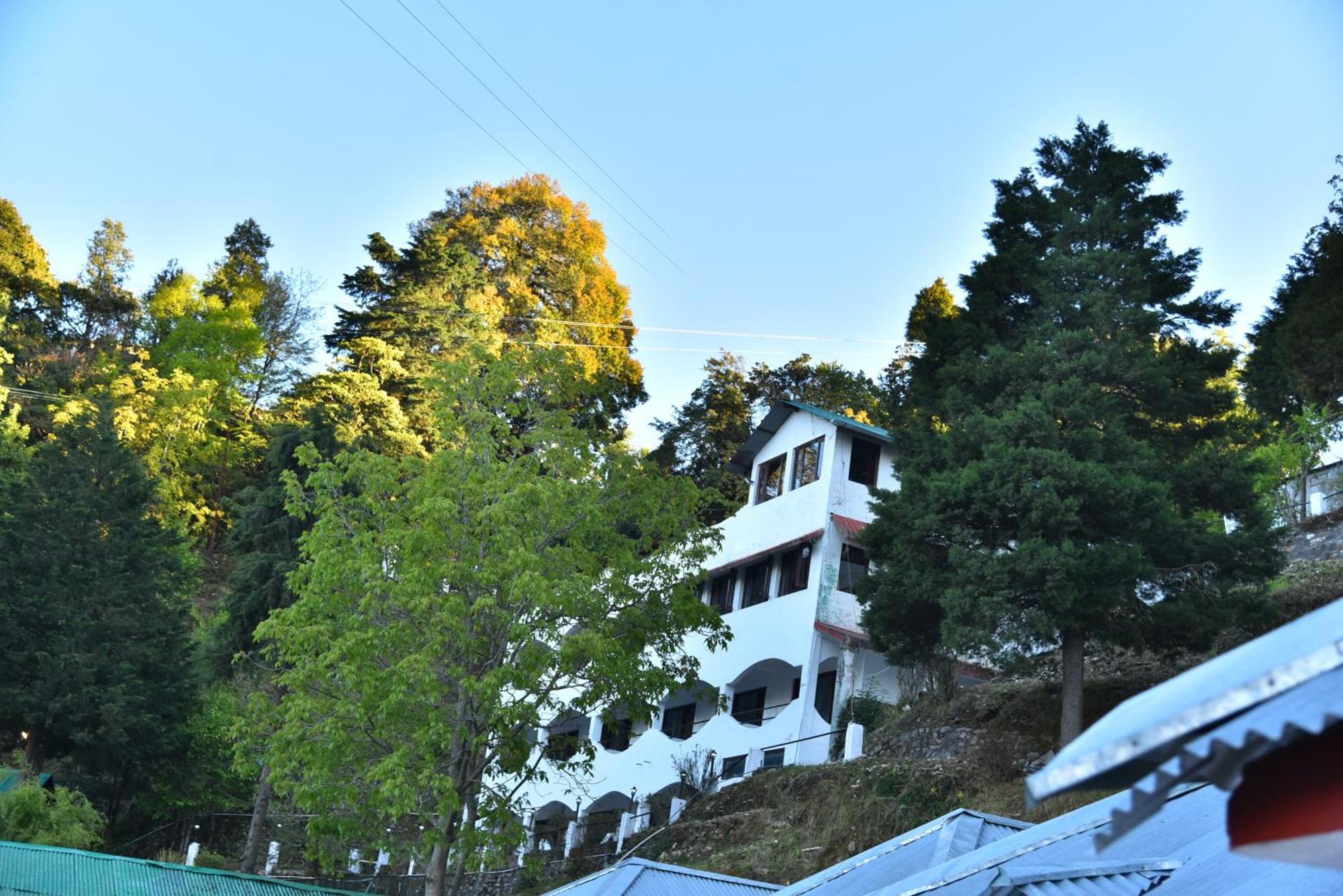 Kumaon Roop Resort Near Kainchi Dham Nainital Ngoại thất bức ảnh