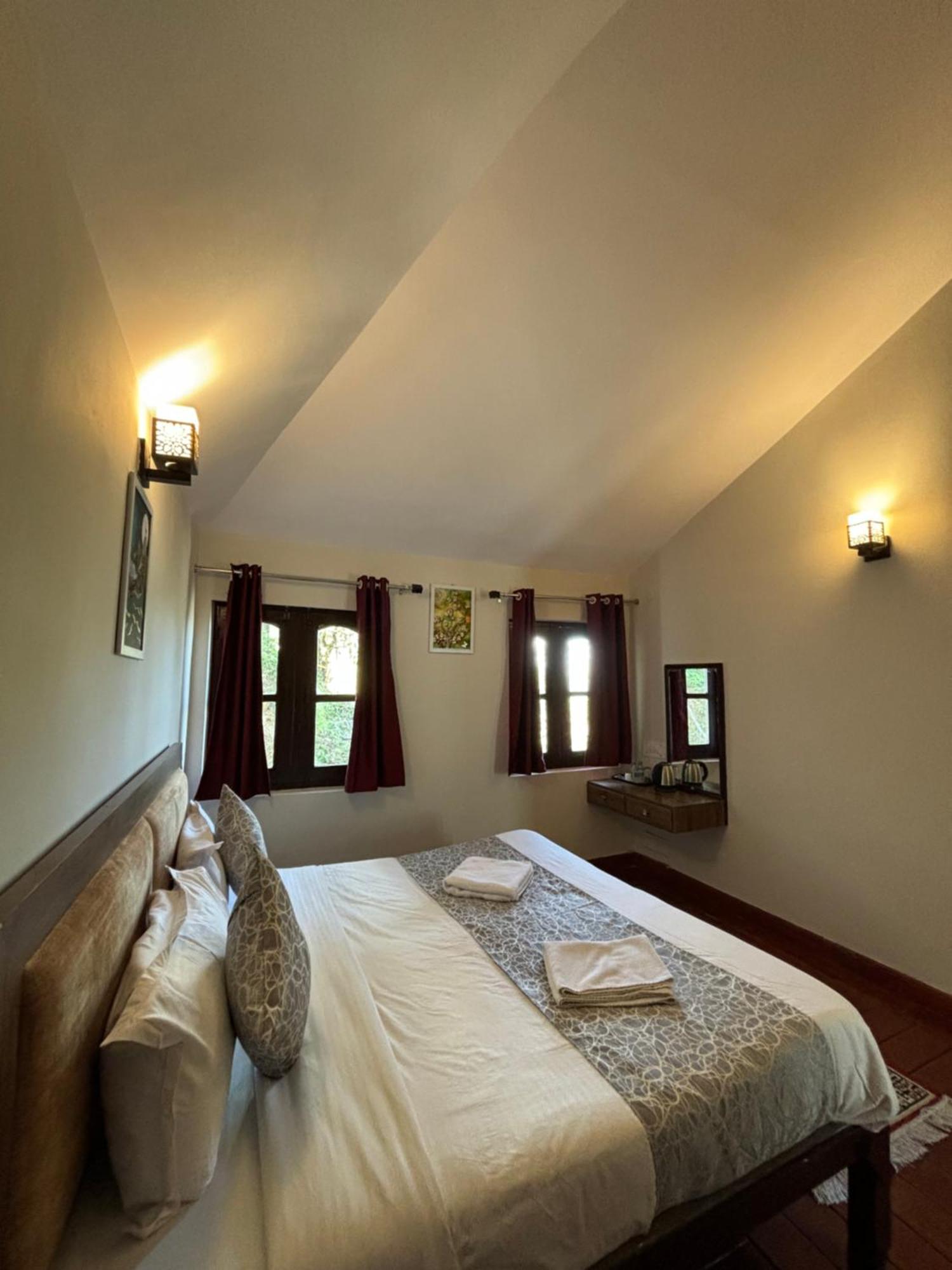 Kumaon Roop Resort Near Kainchi Dham Nainital Ngoại thất bức ảnh