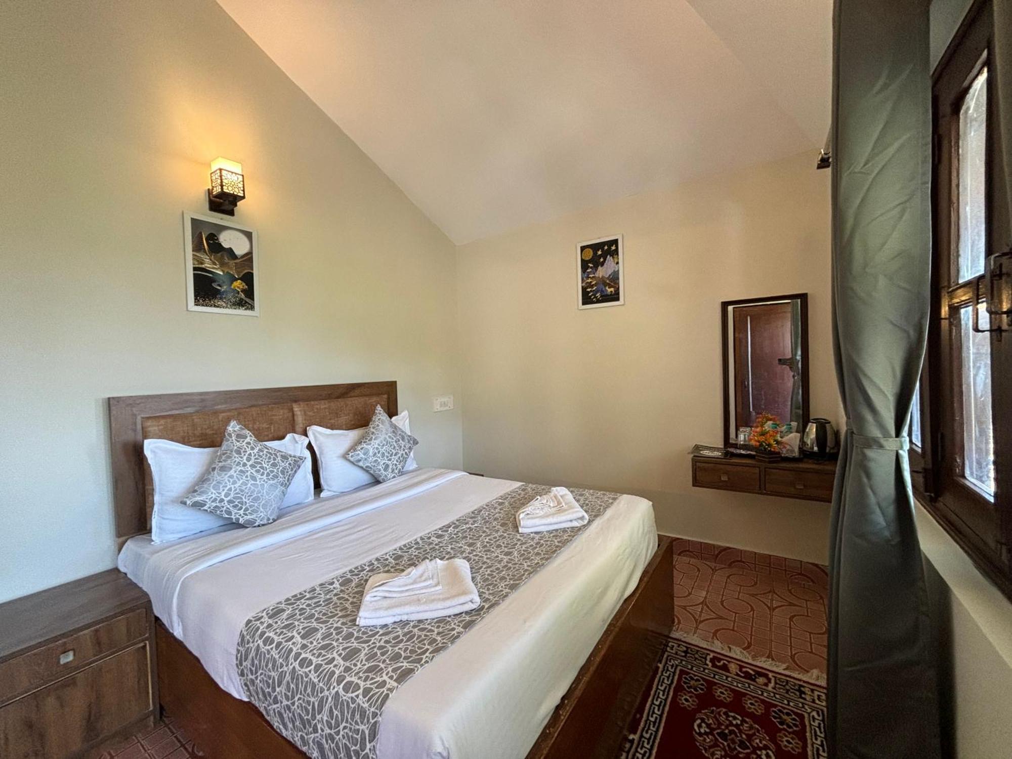 Kumaon Roop Resort Near Kainchi Dham Nainital Ngoại thất bức ảnh