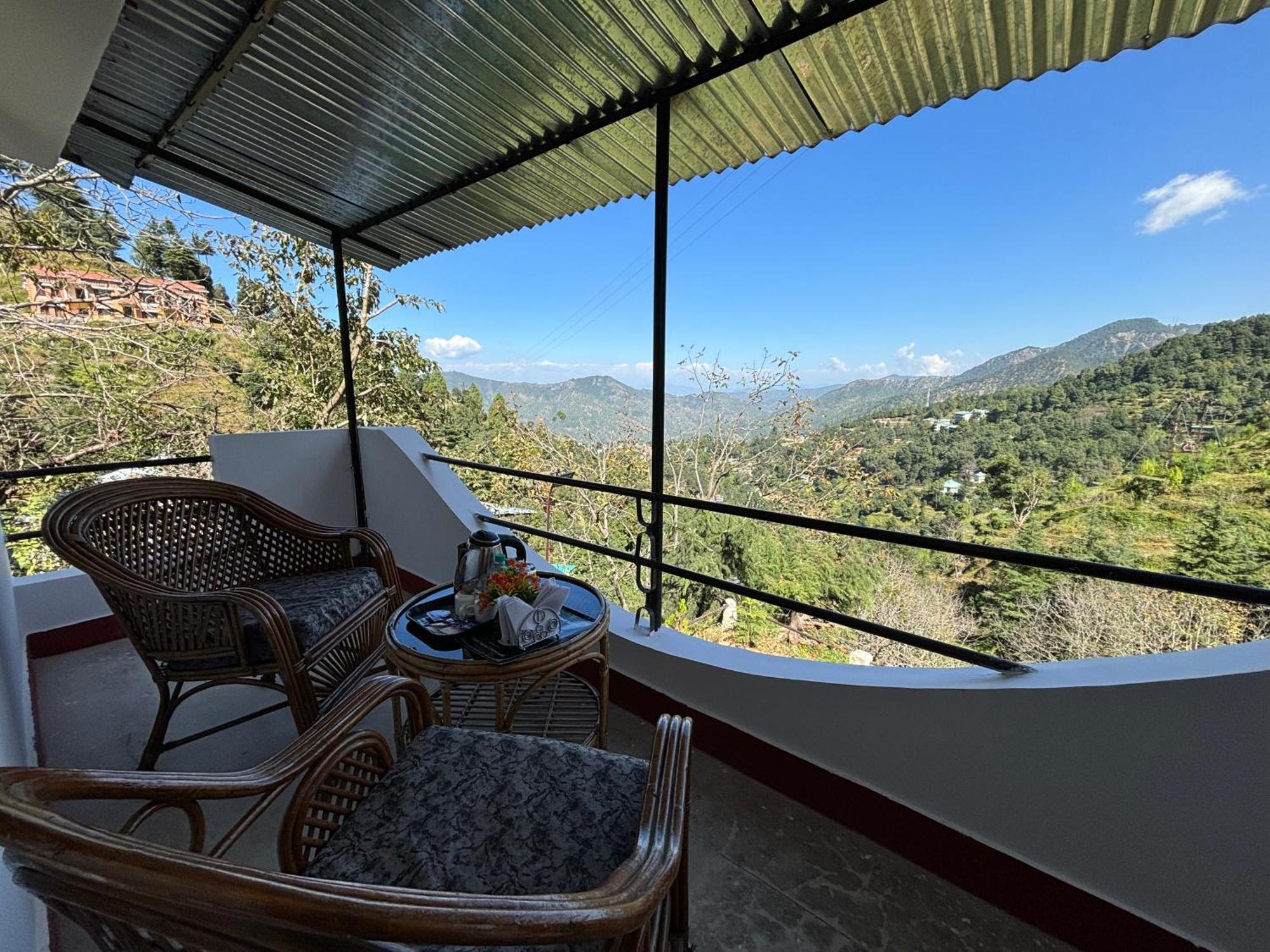 Kumaon Roop Resort Near Kainchi Dham Nainital Ngoại thất bức ảnh